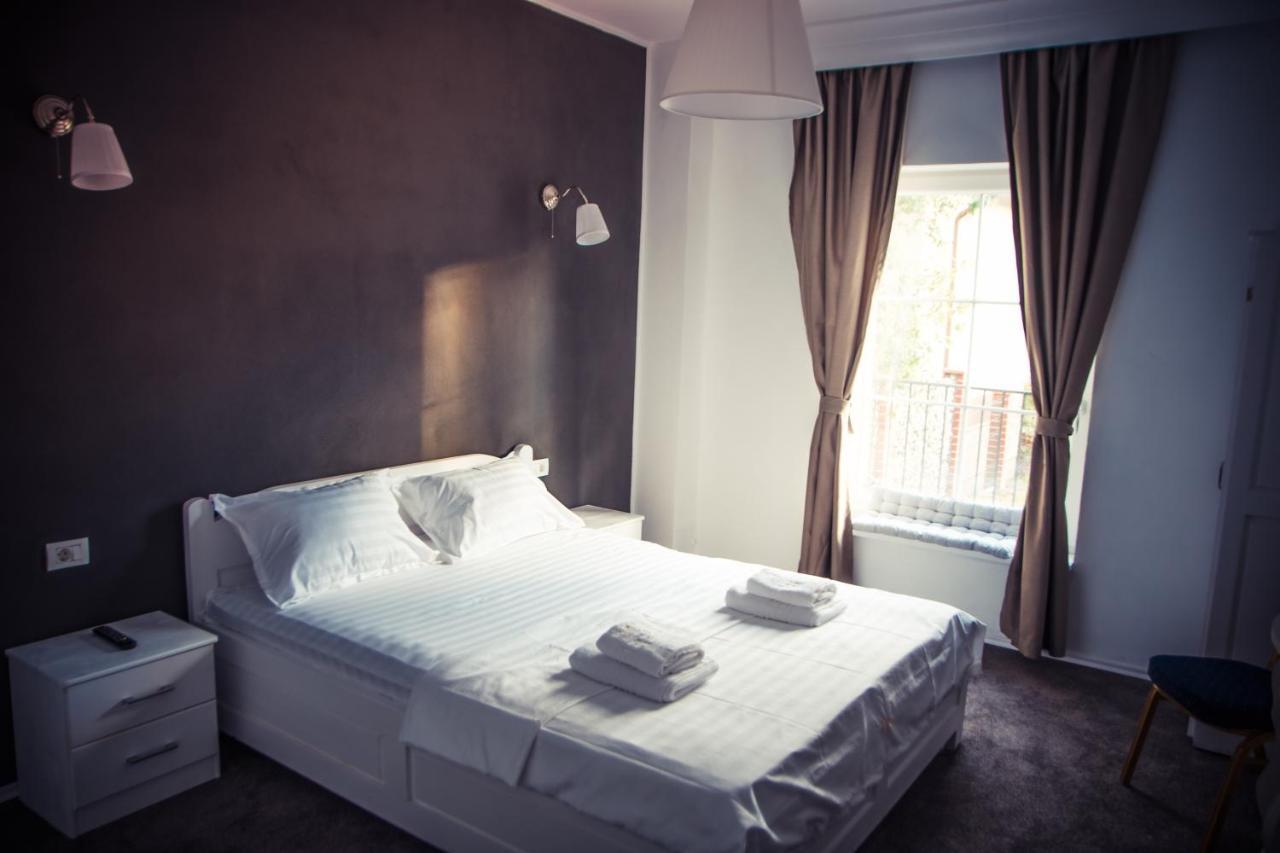 Green Hill Villa Кэлимэнешти Экстерьер фото