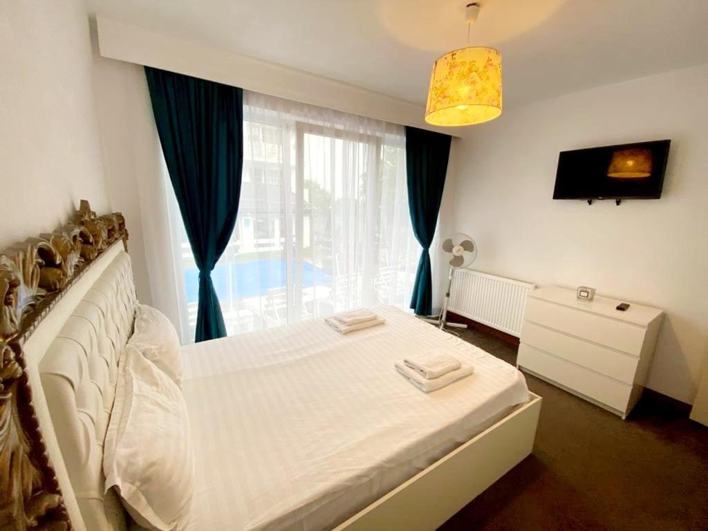 Green Hill Villa Кэлимэнешти Экстерьер фото