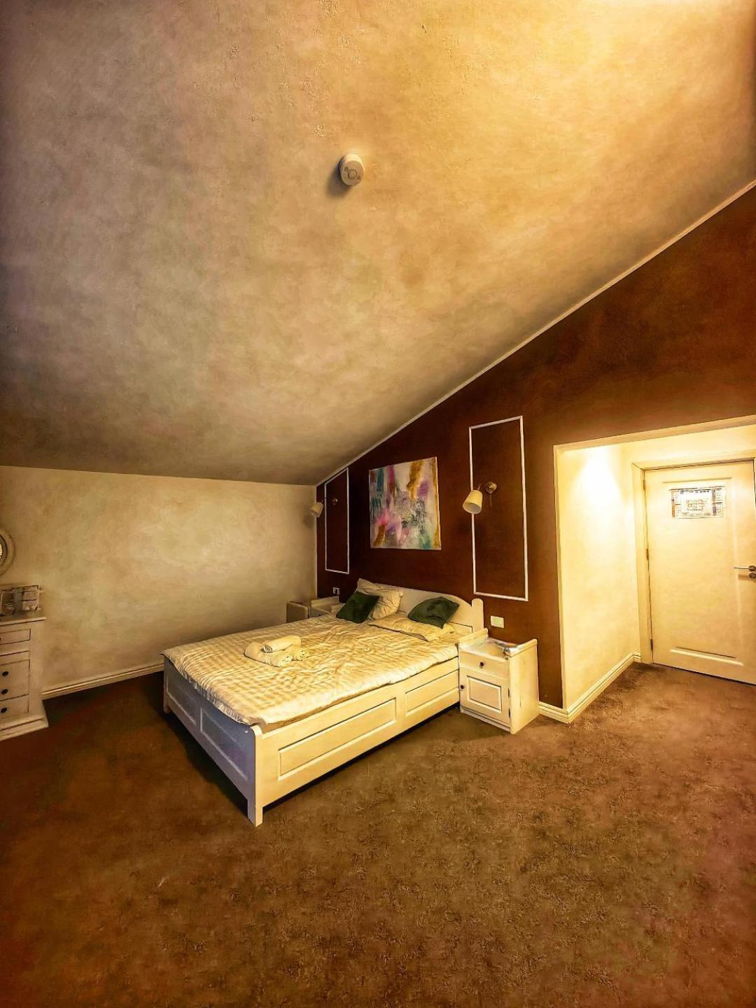 Green Hill Villa Кэлимэнешти Экстерьер фото